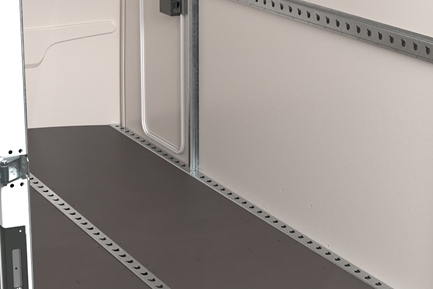 Lastesikringsskinne på Sidepanel