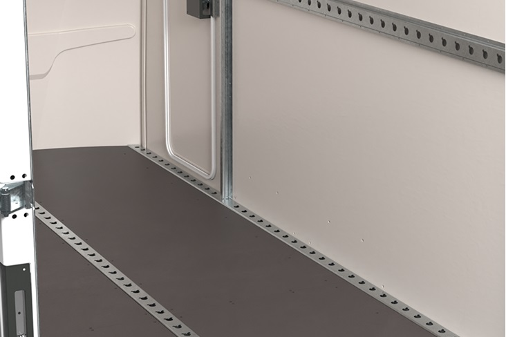 Lastesikringsskinne på Sidepanel