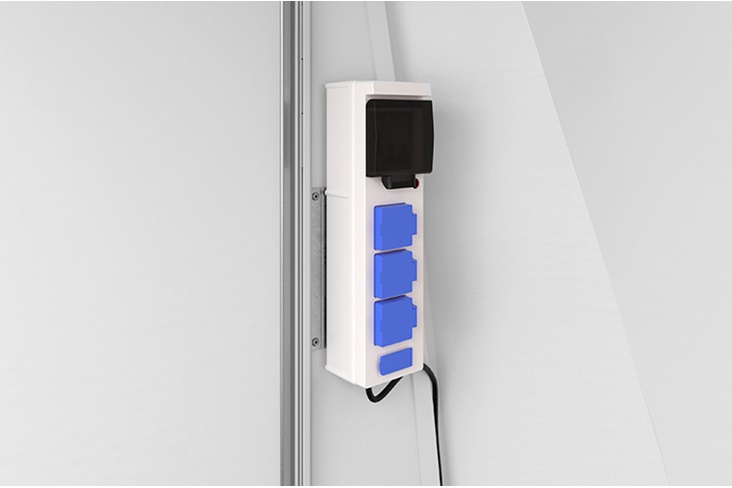 Hálózati áram egység és USB töltőpontok
